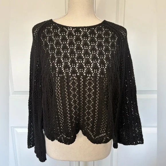 ONLY ASOS Black Crochet Cropped Sweater Small Scallop Hem Wide Sleeve - Picture 2 of 11